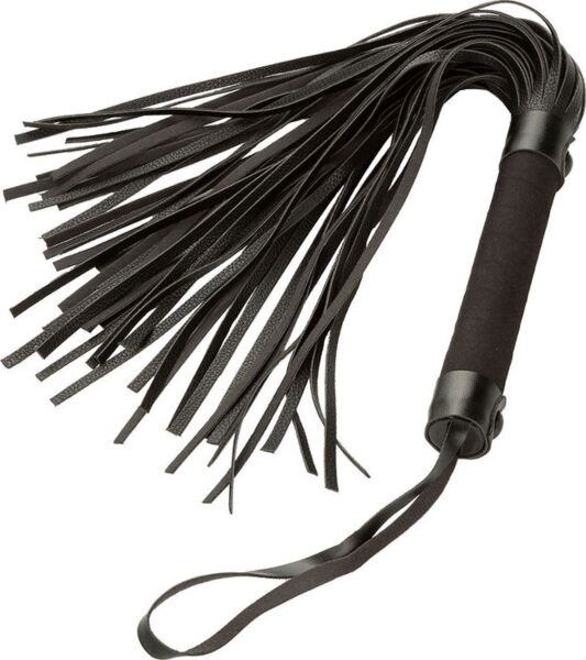 Černý bič s třásněmi Nocturnal Collection Flogger od CalExotics s poutkem na zápěstí