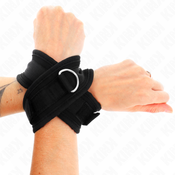 Černá zkřížená pouta Kink Cross Cuffs